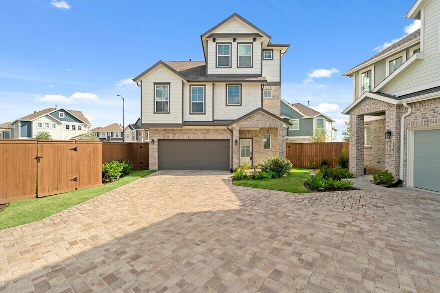 7626 Redbud Orch Rd in Katy, TX - Building Photo