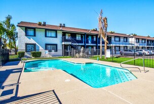 Las Ventanas Apartments