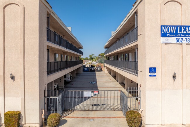 1555-1557 Carson St. in Torrance, CA - Building Photo - Building Photo