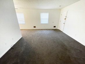 3328 Breckenridge Ln in Louisville, KY - Building Photo - Building Photo