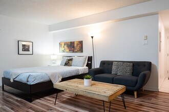 1241 Rue Ste-Élisabeth, Unit SI ID1262312P in Montréal, QC - Building Photo - Building Photo