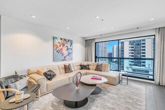10724 Wilshire Blvd, Unit 903 in Los Angeles, CA - Building Photo - Building Photo
