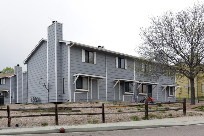 1962 Mineola Ct in Colorado Springs, CO - Building Photo - Building Photo