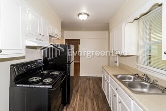 1737 Berwind Rd in Memphis, TN - Building Photo - Building Photo