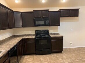 9302 Remington Avenue in Lubbock, TX - Building Photo - Building Photo
