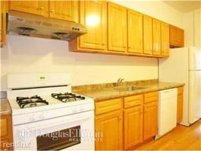 400 E  58th St-Unit -12A in New York, NY - Building Photo - Building Photo