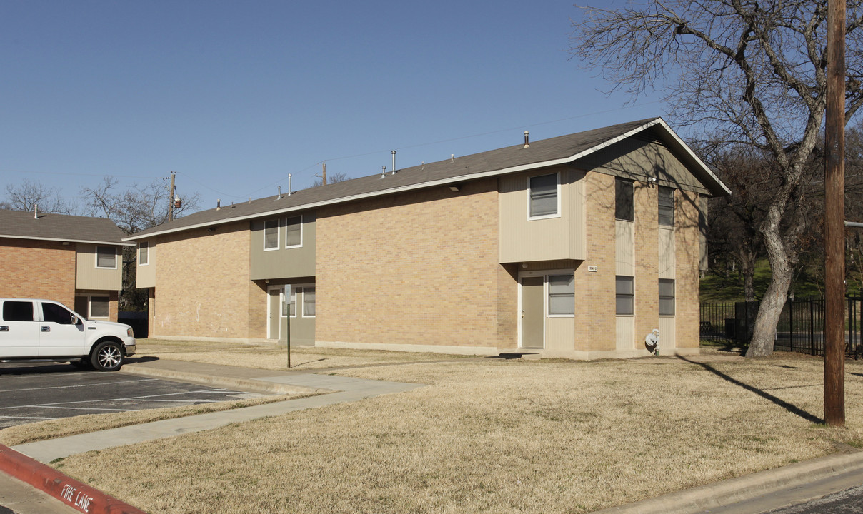 Springdale Gardens Apartments in Austin, TX - Building Photo