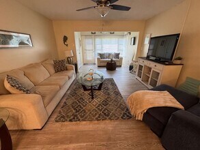 1828 Pine Valley Dr in Ft. Myers, FL - Building Photo - Building Photo