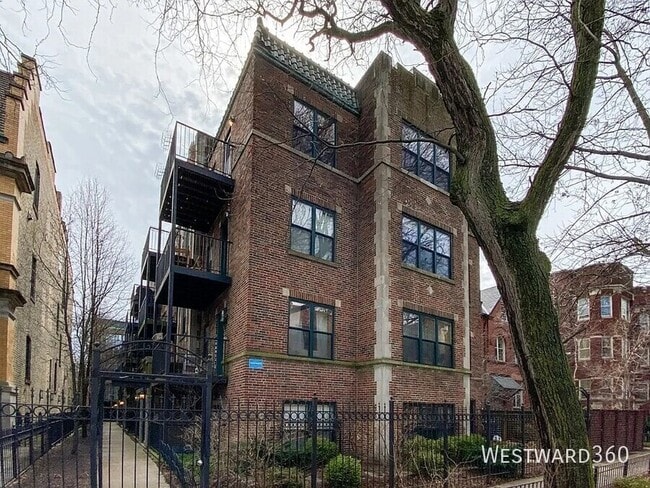 property at 625 W Arlington Pl
