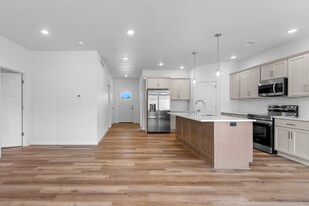 2723 Sachet Pl in Bellevue, WI - Building Photo