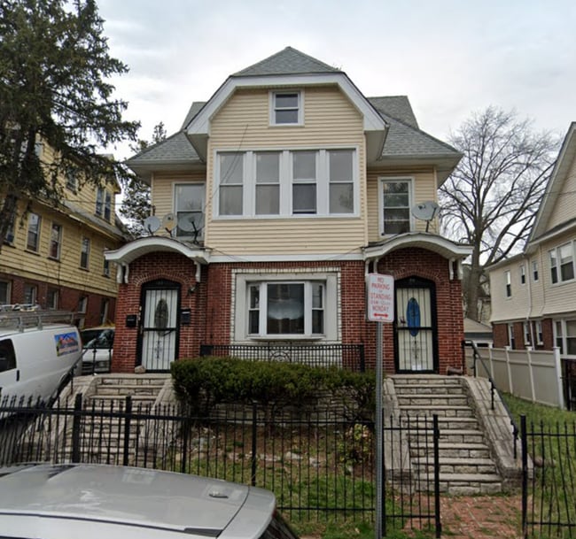 99-101 Vassar Ave