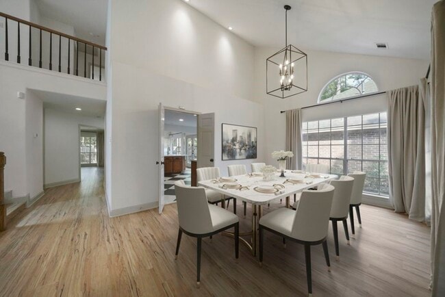 property at 31 Silver Canyon Pl