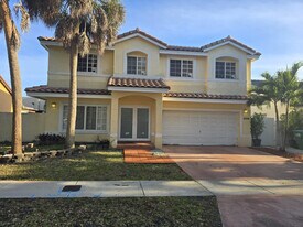 8908 NW 187th St in Hialeah, FL - Building Photo