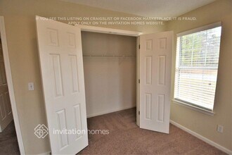 597 Lakewater View Dr in Stone Mountain, GA - Building Photo - Building Photo