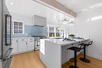 8509 Naylor Ave in Los Angeles, CA - Building Photo - Building Photo