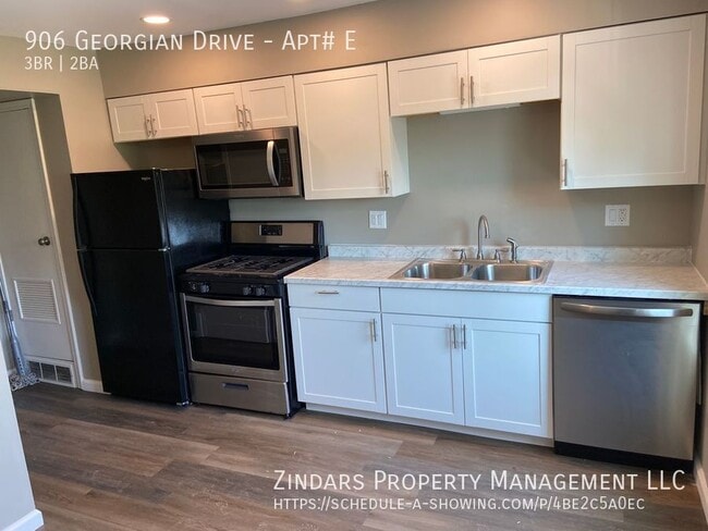 property at 906 Georgian Dr