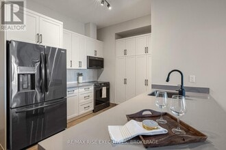 2274 Princess St in Kingston, ON - Building Photo - Building Photo