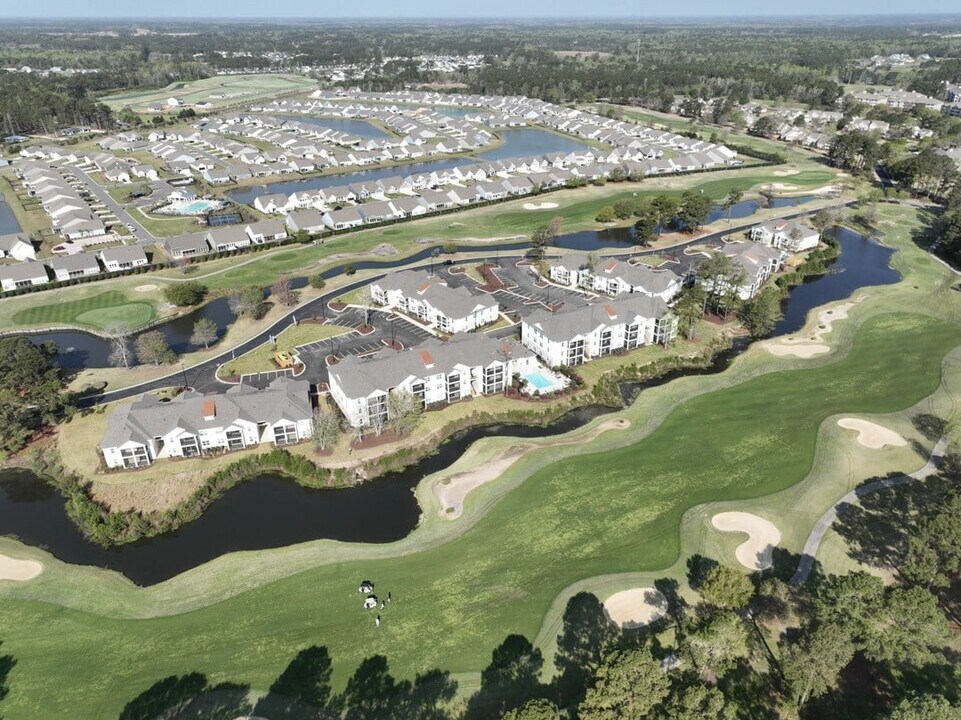 The View at Crow Creek in Calabash, NC - Foto de edificio