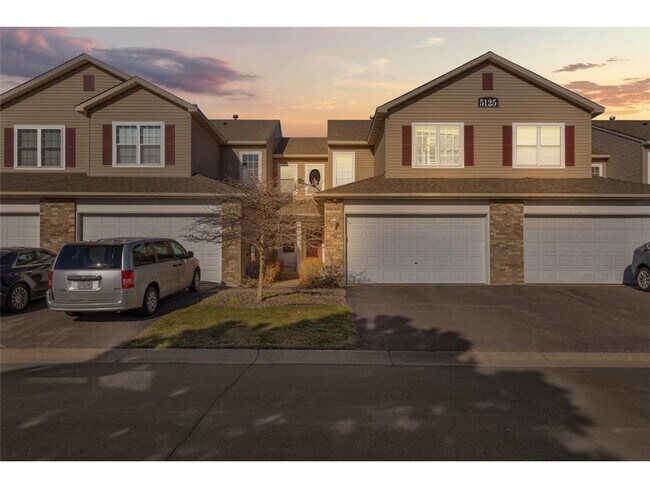 5125 Holly Ln N in Plymouth, MN - Building Photo - Building Photo