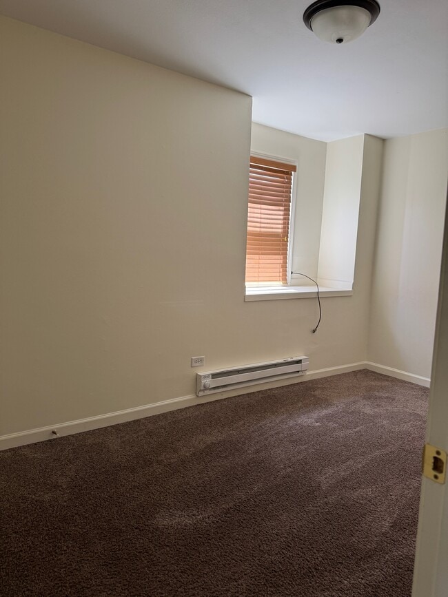 171 N West Ave, Unit 171-3 in Bradley, IL - Foto de edificio - Building Photo