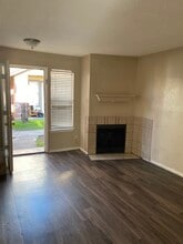 10619 Starcrest Dr, Unit Starcrest Townhomes in San Antonio, TX - Building Photo - Building Photo