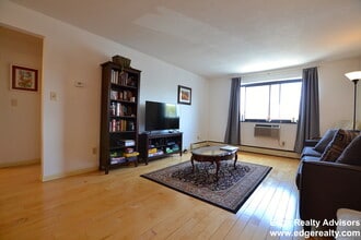 35 Glencoe St in Boston, MA - Foto de edificio - Building Photo