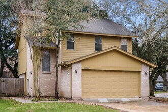 16602 Quiet Trail Dr in Humble, TX - Foto de edificio - Building Photo