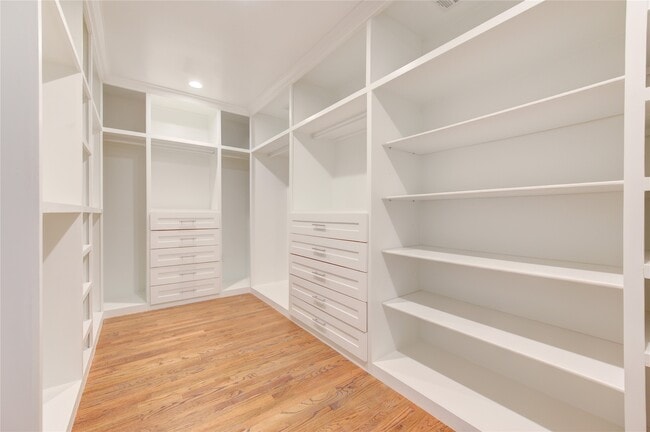 property at 1418 Studewood St