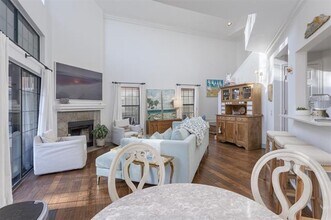 5950 Lindenshire Ln in Dallas, TX - Building Photo - Building Photo