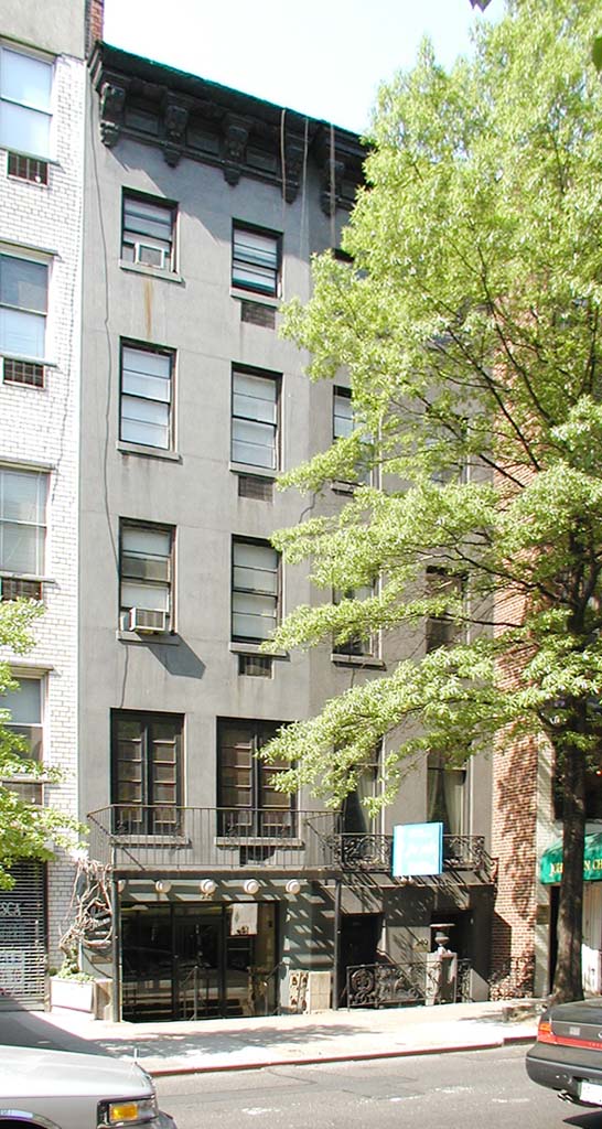 240 E 60th St in New York, NY - Building Photo - Building Photo