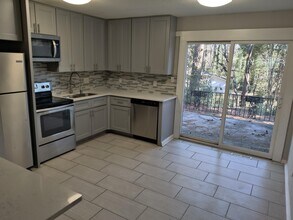 3108 Erskine Dr in Charlotte, NC - Foto de edificio - Building Photo