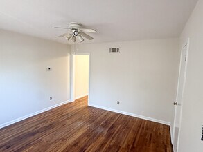 273 Williford St, Unit 273 in Memphis, TN - Foto de edificio - Building Photo