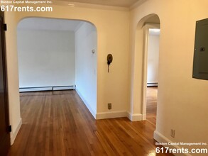 8 Mount Ida St, Unit 7 in Newton, MA - Building Photo - Building Photo