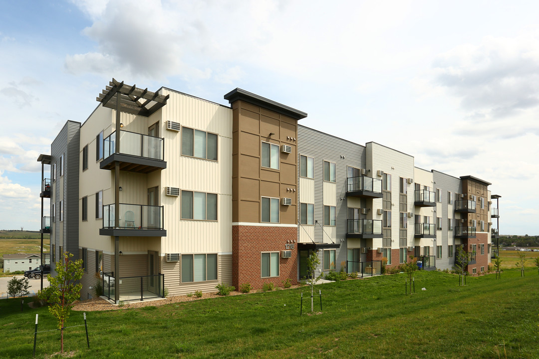 Madison Heights Apartments in Watford City, ND - Building Photo