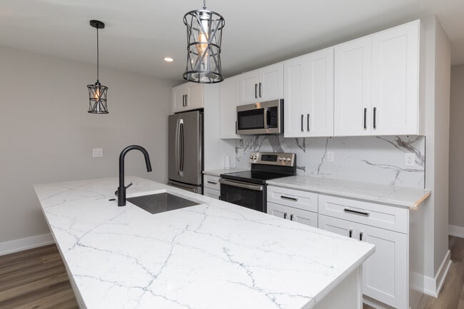 2613 Cecil B. Moore Ave in Philadelphia, PA - Building Photo - Building Photo