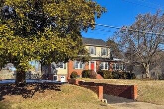 3304 Arundel Ave in Alexandria, VA - Foto de edificio - Building Photo