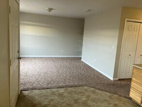 1709 Edgewater Ave in Cheyenne, WY - Foto de edificio - Building Photo