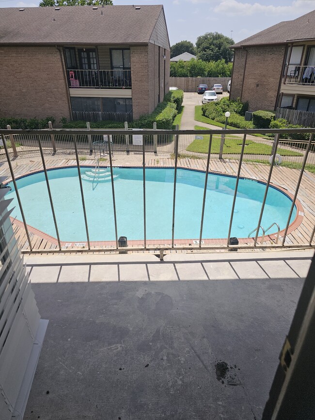 property at 9000 Bissonnet St