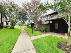 2611 Grants Lake Blvd in Sugar Land, TX - Building Photo - Building Photo