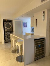200 SE 15th Rd, Unit 7I in Miami, FL - Building Photo - Building Photo