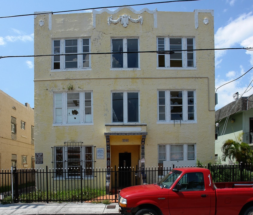 1044 SW 3rd Ave in Miami, FL - Building Photo