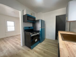 1706 Davidson St in Aliquippa, PA - Foto de edificio - Building Photo