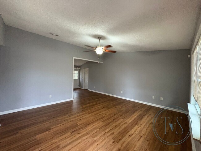 1220 Desert Storm Dr in Hinesville, GA - Building Photo - Building Photo