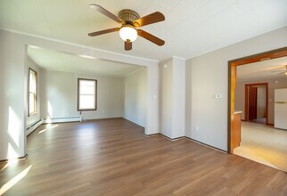 23 Lafayette St, Unit #1 in Biddeford, ME - Building Photo - Building Photo