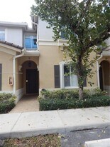 8986 W Flagler St in Miami, FL - Building Photo