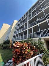 2797 NE 51st St in Fort Lauderdale, FL - Foto de edificio - Building Photo