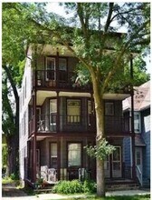 1036 Williamson St in Madison, WI - Foto de edificio - Building Photo