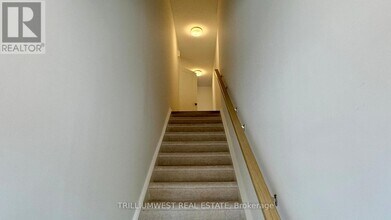 940 St David St N in Centre Wellington, ON - Building Photo - Building Photo