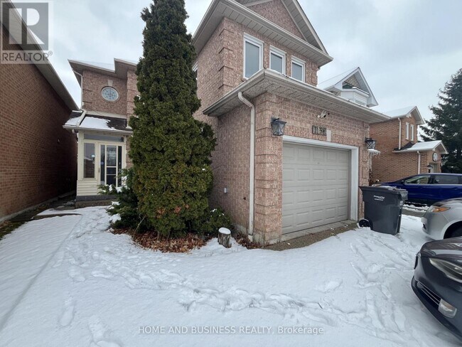 7132 Harding Crescent in Mississauga, ON - Building Photo - Building Photo