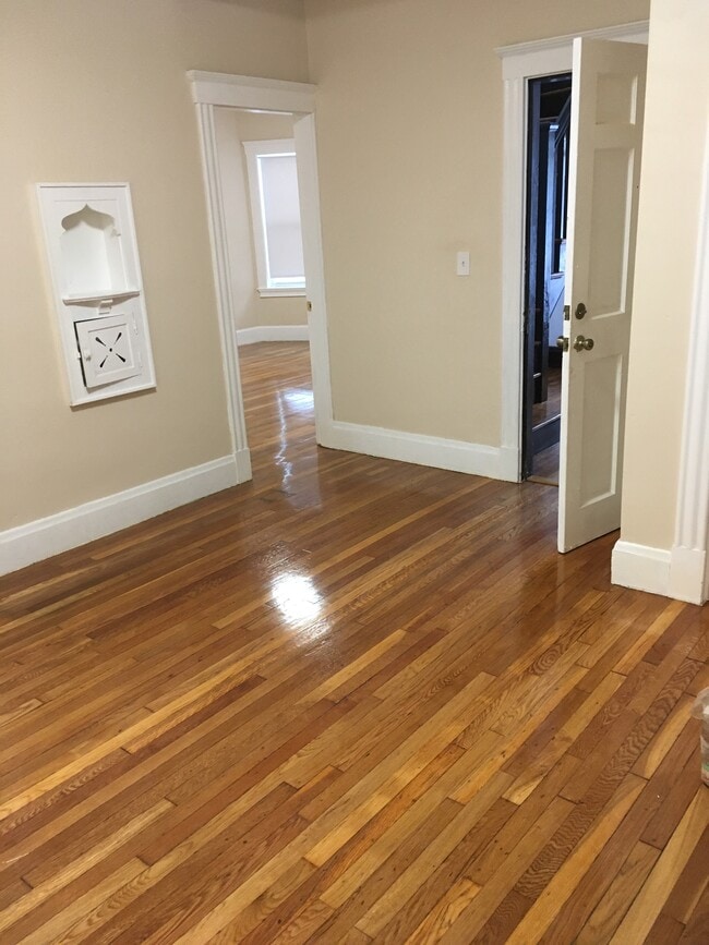 30 Henry Ave, Unit 2, Unit 2